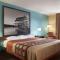 Super 8 by Wyndham Peoria - بيوريا