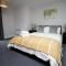 Violets Corner Luxury Swindon Town Apartment Great Location In The South West - 史云顿
