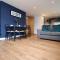 Violets Corner Luxury Swindon Town Apartment Great Location In The South West
