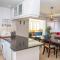 WATERFRONT 2 Bed Home with mooring at Knysna Quays