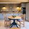 Luxury Lodge @ Ewen Barn - private 5* retreat