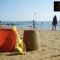 Deluxe Apartment in Southend-On-Sea by Artisan Stays I Weekly or Monthly Stay Offer I Free Parking I Sleeps 4