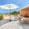 Villa seashore of the Marina of Sorso, 3 rooms, veranda on the sea, garden