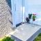 Suelo Flat Villa