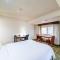 Metro Phoenix Loft sleeps 6