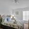 4 bedrooms pool home Gated community