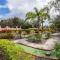 4 bedrooms pool home gated resort of Solana