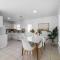 Boho Bungalow - Chic Pet Friendly Mins to Town