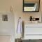 Guesthouse at the Amstel river with 2BR 2BA and garden - 阿姆斯特尔芬