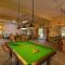 StayVistas Peacocks & Partridges - Hoshiarpur - Amidst Greenery with Terrace, Indoor Fireplace, Bar & Snooker Table