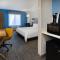 Holiday Inn Express and Suites Tampa I-75 at Bruce B. Downs by IHG