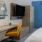 Holiday Inn Express and Suites Tampa I-75 at Bruce B. Downs by IHG