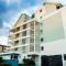 Choose To Be Happy at Brompton Estates - One and Two Bedroom with Pool - Kingston