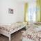 Stunning Apartment In Kastel Kambelovac With Wifi And 3 Bedrooms - Каштела