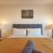 Entire Studio - Rodman 18 - newly furnished
