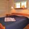 Stunning Home In Lngserud With 3 Bedrooms, Jacuzzi And Sauna - Rullan