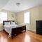 555-2 New! Entire Apartment - Built for Comfort & Space - 昆西