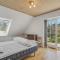 6 Bedroom Stunning Home In Spøttrup