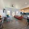 Timber & Tin D 2Bed 2Bath w Pool & Rooftop Deck