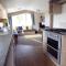 Caravan With Decking Within Walking Distance To Hunstanton Beach Ref 23054S - Hunstanton