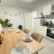 LUXOMES: Design Apartment - private Parking - 4 People - Ingolstadt