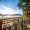Waterfront Cottage With Superb Coastline Views - West Vancouver