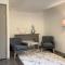 Spacious, Cheerful, Modern Home 5 BR, 3BA, 2KIT - شورلاين
