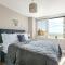 Airhosts Brightons Best Green Diamond Escape with Sea Views