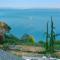 Views, Seclusion, Cozy Island Comfort - Camano