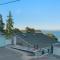 Views, Seclusion, Cozy Island Comfort - Camano