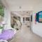 Caleta Seaview Suites - Pool & Jacuzzi