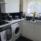 Modern Beautiful Gated Two Bed Apartment - Stifford