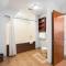 No Wake Zone Suite - Hollister