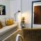 2 BD Apt in KOLONAKI - 4 min away from Metro Panepistimio - Atény