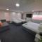 Lymedale Suites Studios & Aparthotel in NEWCASTLE UNDER LYME & STOKE - 莱姆河下游的纽卡尔斯