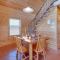 Lakefront Columbia Cabin with Porch and Shared Dock - كولومبيا