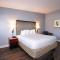 SeaSide Inn & Suites