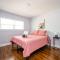 NEW Spacious Decatur Oasis w Fire Pit, Mins to ATL