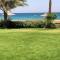 Cheerful Beachfront 4-Bedroom Villa & huge garden - Ain Sokhna