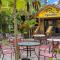 Quaint Gulfport Beach Bungalow
