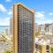 Stylish Waikiki Gem with Ocean View and Free Parking! - هونولولو