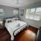 Beach House @ Moffat
