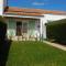 Charmante Maison avec Piscine Privée, Proche de la Plage et Commerces - FR-1-476-191