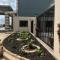 Super 8 by Wyndham Pasadena - Pasadena