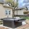 Garden City House with Hot Tub