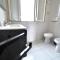 Charming Holiday Home Near The Beach With A Terrace; Parking Available, Pets - 新福卡