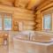 Lakefront Luxury Log Home with Spa & Aurora Views - North Pole