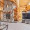 Lakefront Luxury Log Home with Spa & Aurora Views - North Pole