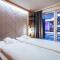 24 by AvenidA - Mountain Hotel