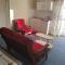 Neat guest suite with office corner - 2101